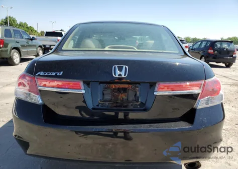 2011 Honda Accord Lx z USA, uszkodzony, nr VIN 1HGCP2F38BA010389